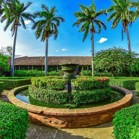 Hotel El Convento Leon Nicaragua エクステリア 写真