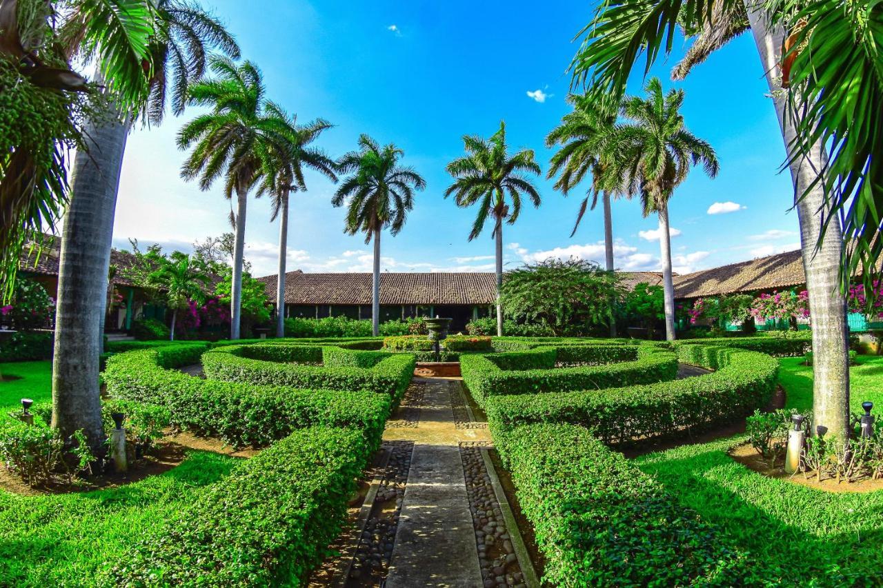 Hotel El Convento Leon Nicaragua エクステリア 写真