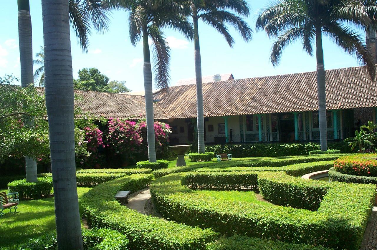 Hotel El Convento Leon Nicaragua エクステリア 写真