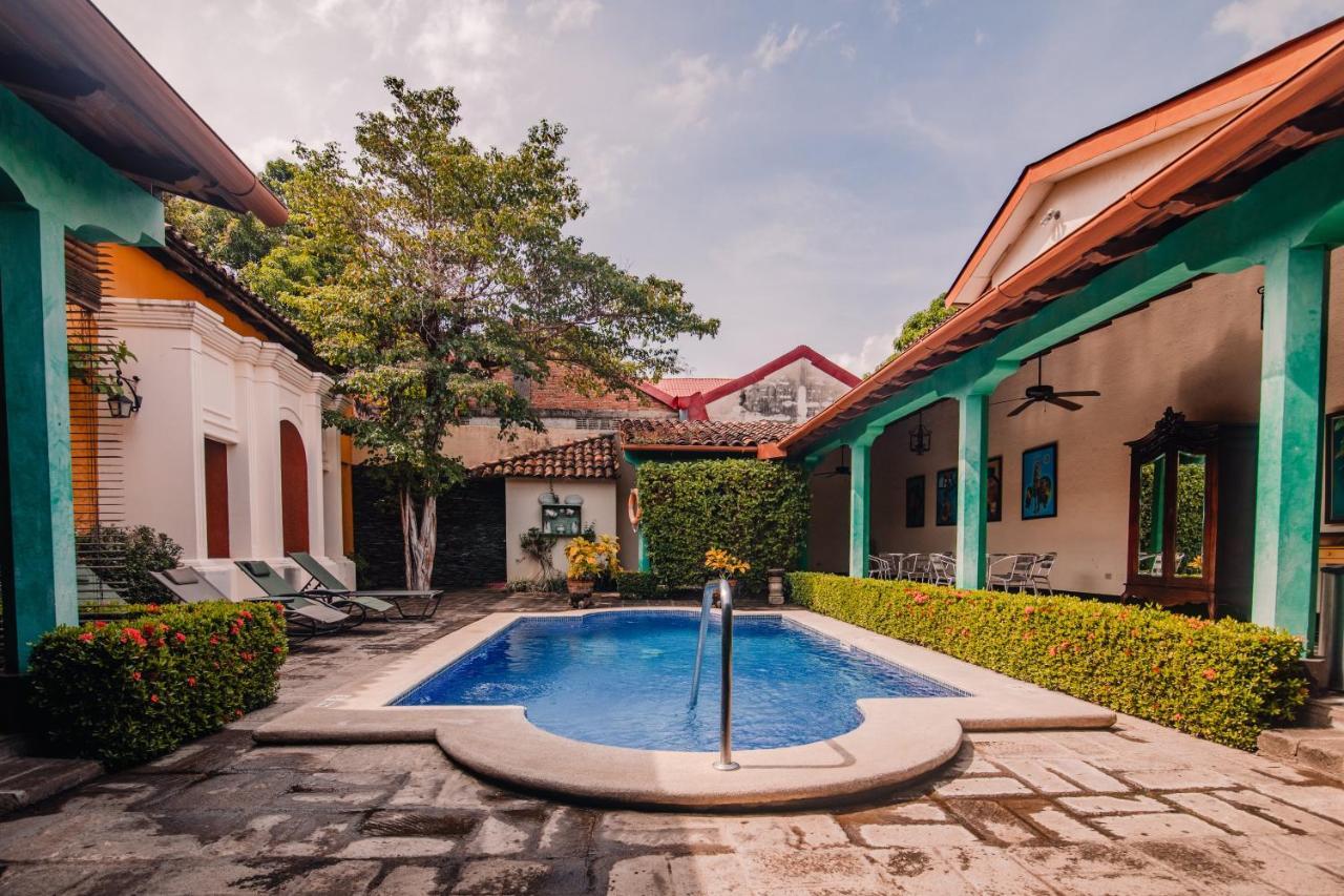 Hotel El Convento Leon Nicaragua エクステリア 写真