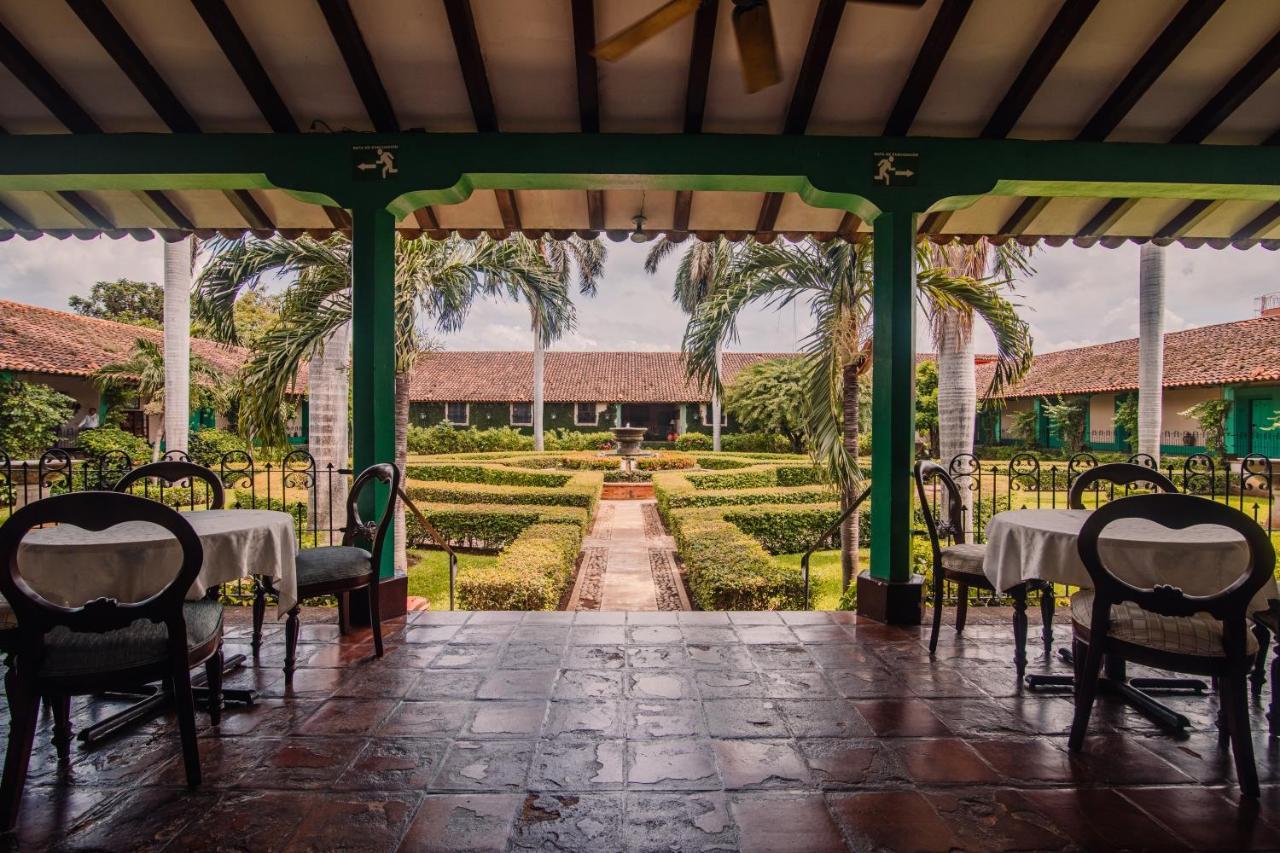 Hotel El Convento Leon Nicaragua エクステリア 写真