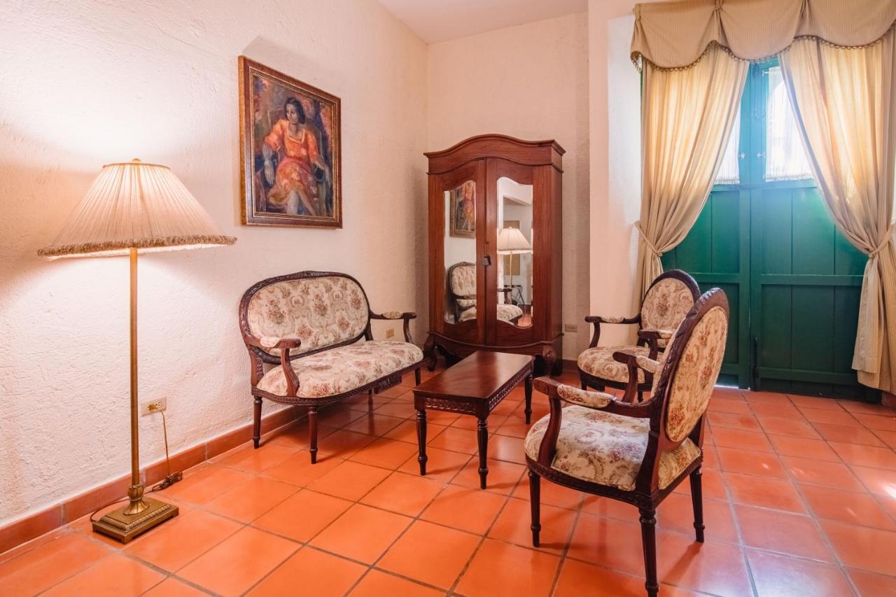 Hotel El Convento Leon Nicaragua エクステリア 写真